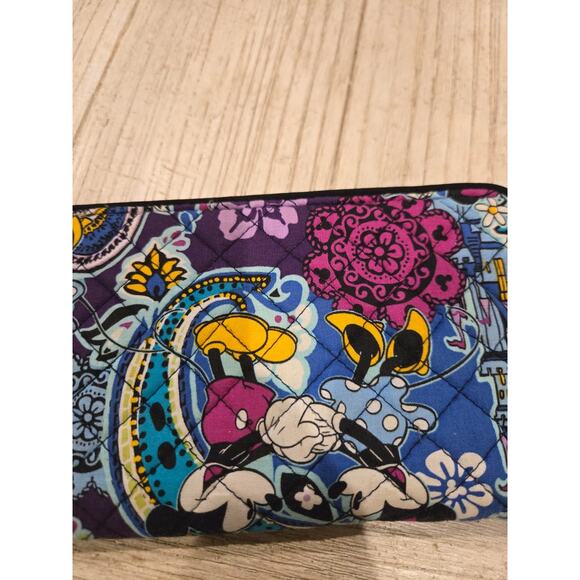 Vera Bradley Disney Crossbody Wallet Wristlet Multicolor Paisley - Picture 2 of 10